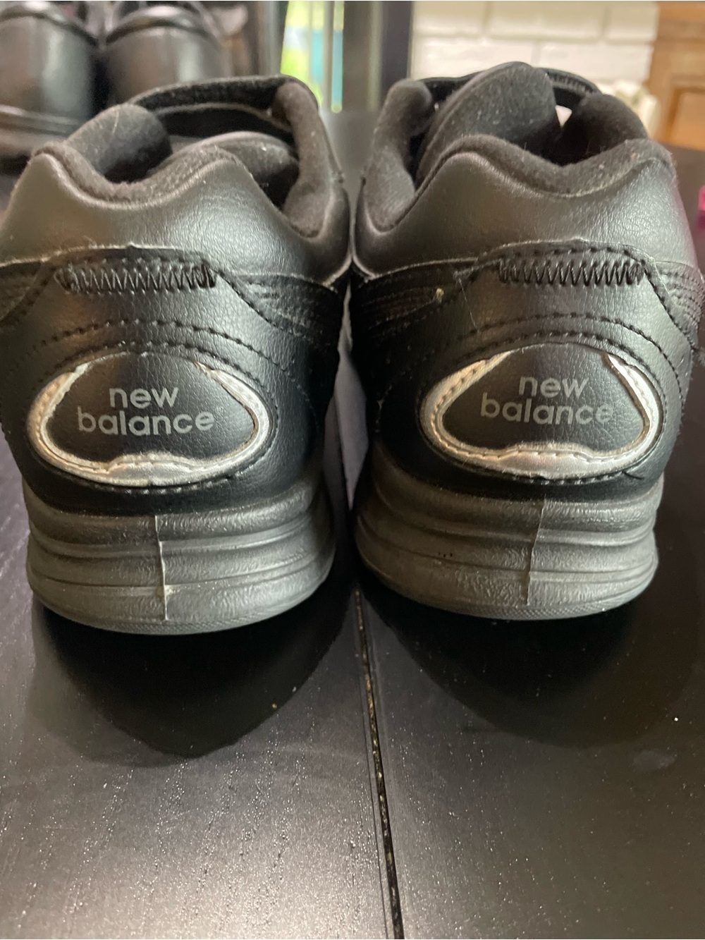 New Balance Women's Black WW577 Walking Hook Loop Shoe Size 8 sneaker work - Picture 4 of 7